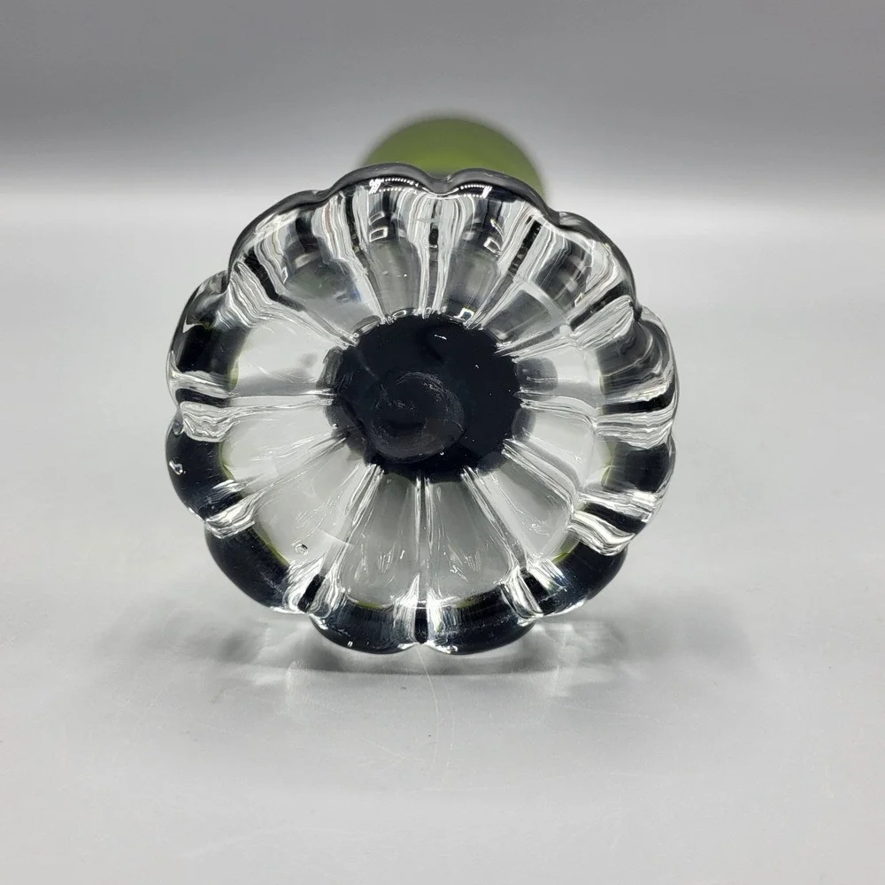 Vintage MCM Mid Century Modern Bud Vase Art Glass Scalloped Base Green 9